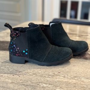 SOREL Girls Youth Emelie Chelsea Suede Stars Ankle Boots, Kids Size 3